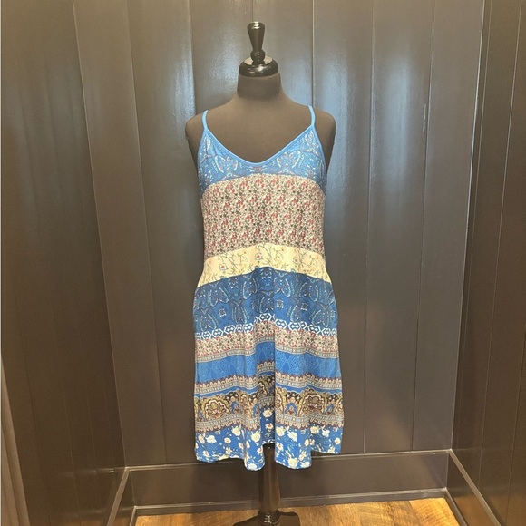 Source Unknown Dresses & Skirts - Bohemian Blue and Cream Strappy Dress